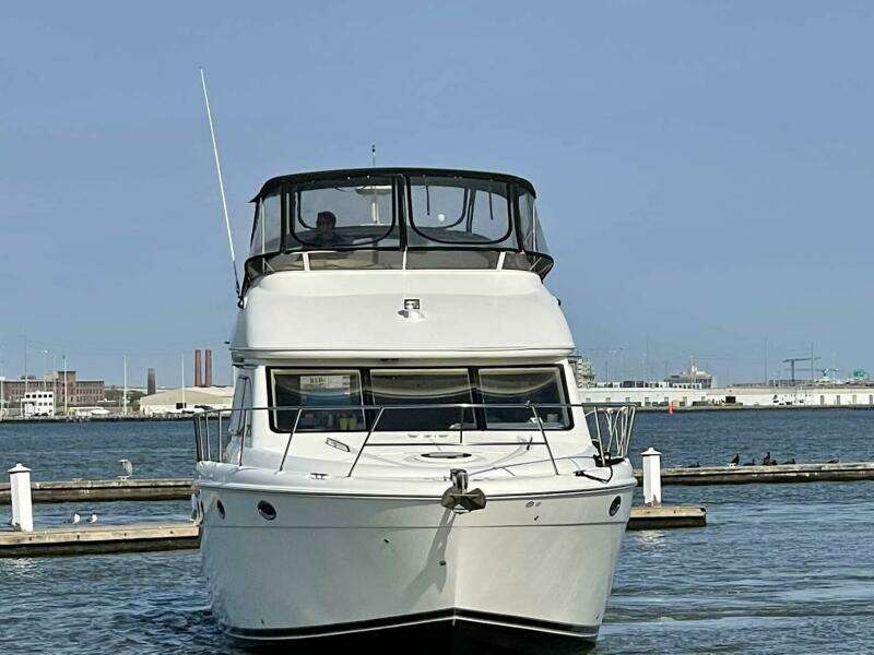 2006 Meridian 411 Sedan