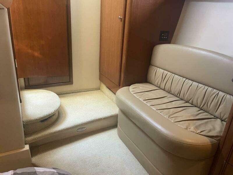 2006 Meridian 411 Sedan