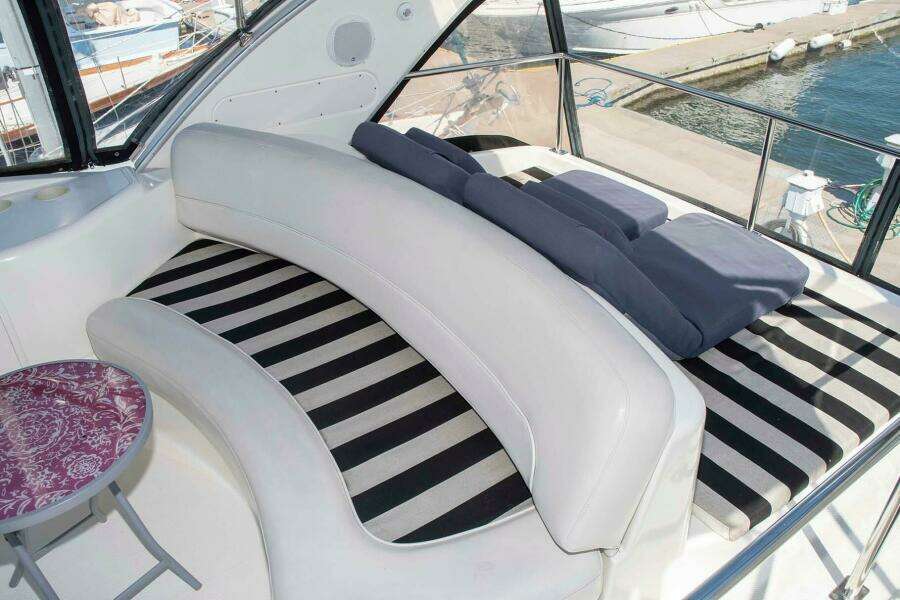 2006 Meridian 411 Sedan