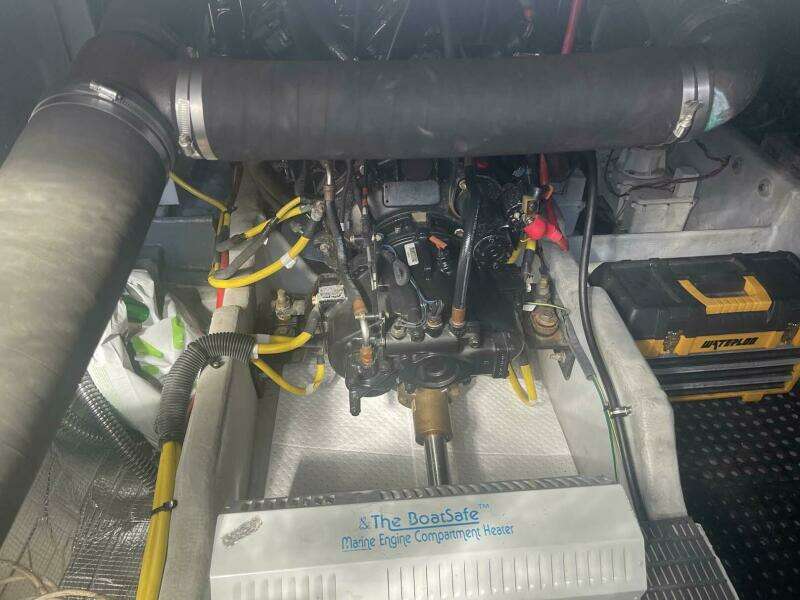 2006 Meridian 411 Sedan