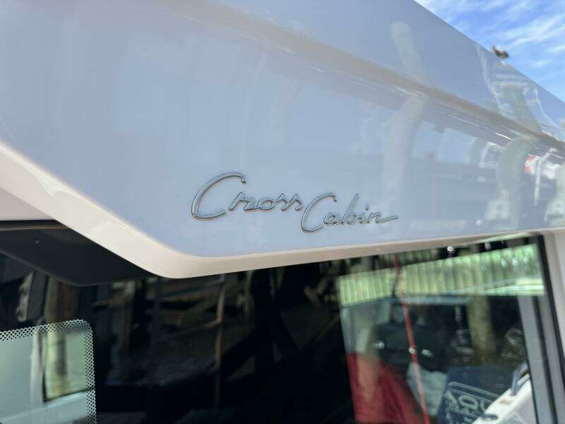 2022 Axopar 37 XC CROSS CABIN