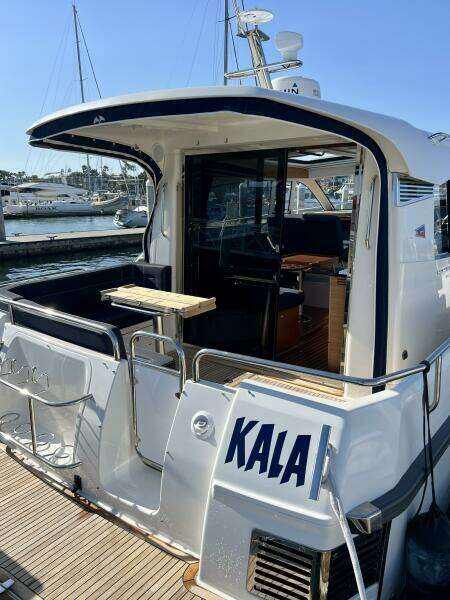 2018 Nimbus 365 Coupe