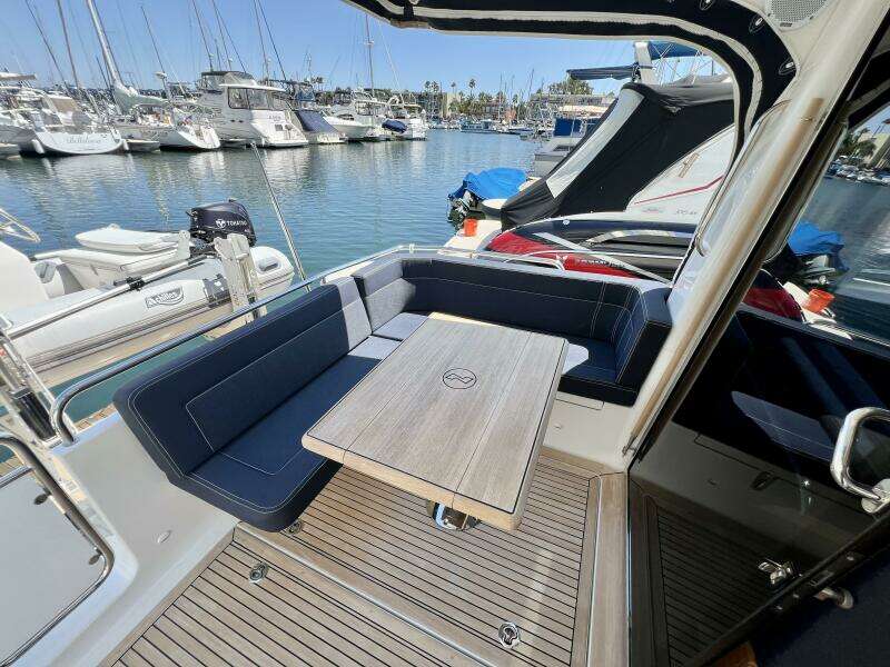 2018 Nimbus 365 Coupe