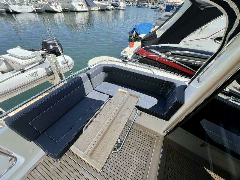 2018 Nimbus 365 Coupe