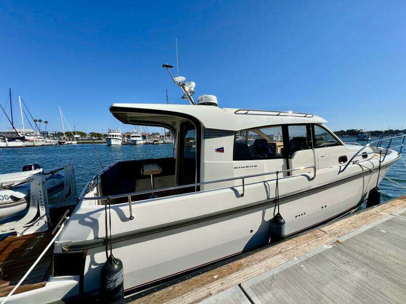 2018 Nimbus 365 Coupe