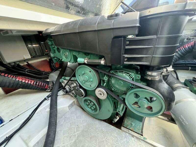 2018 Nimbus 365 Coupe