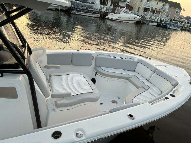 2021 Sea Fox 268 Commander