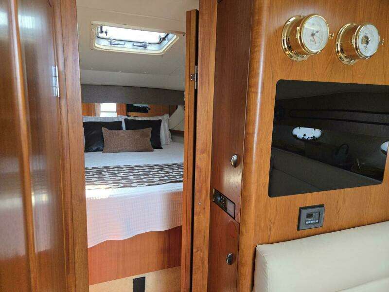 2001 Tiara Yachts 3800 Express