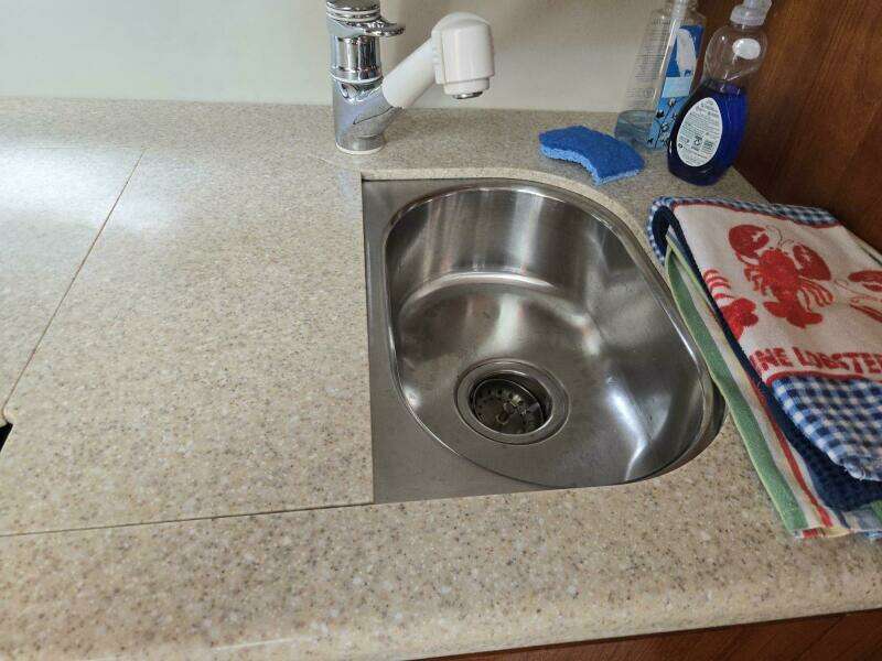 2001 Tiara Yachts 3800 Express