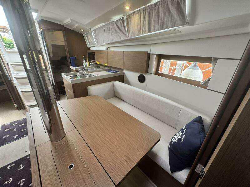 2023 Beneteau Oceanis 38.1