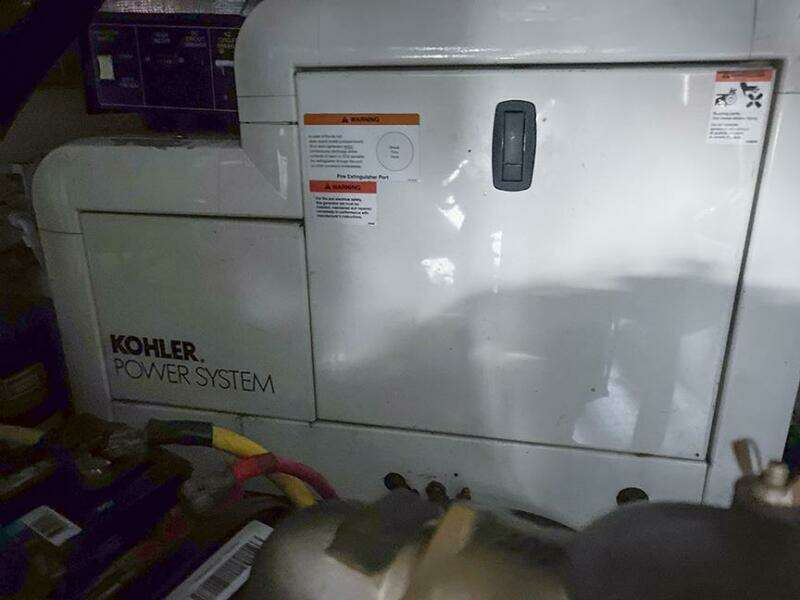 2002 Silverton 42 Convertible