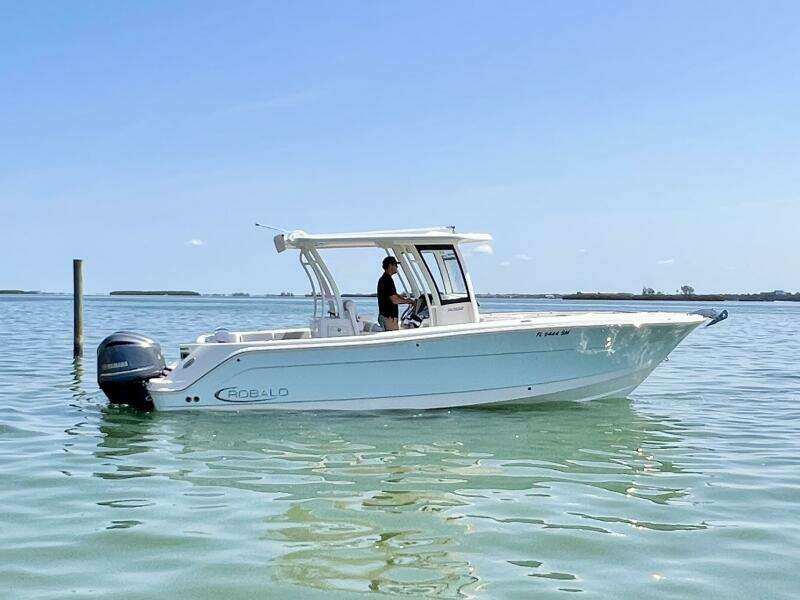2020 Robalo R302