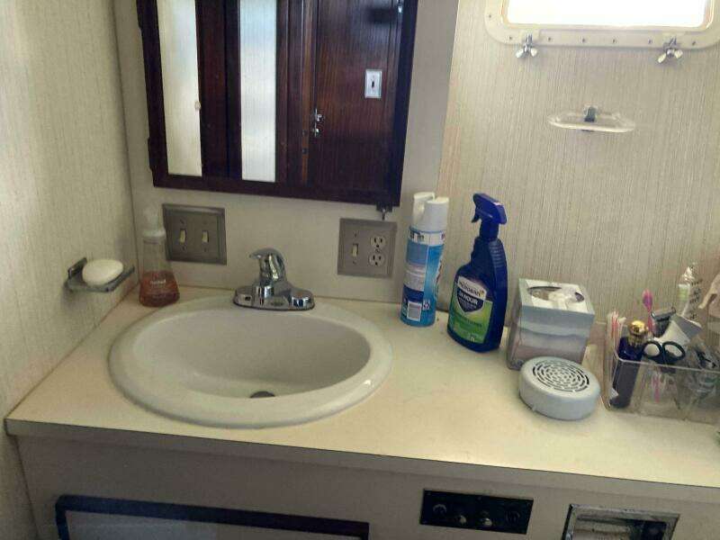 1985 Hatteras Sport Fish