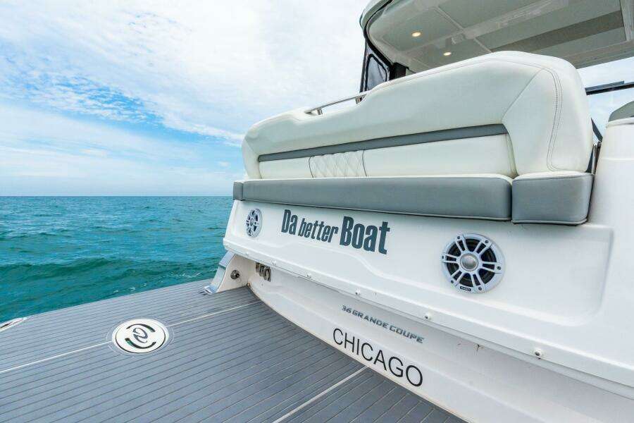 2022 Regal 36 Grande Coupe