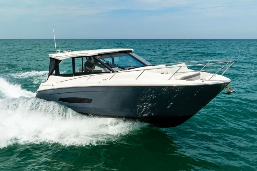 2022 Regal 36 Grande Coupe