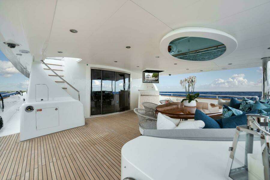 AFT DECK 