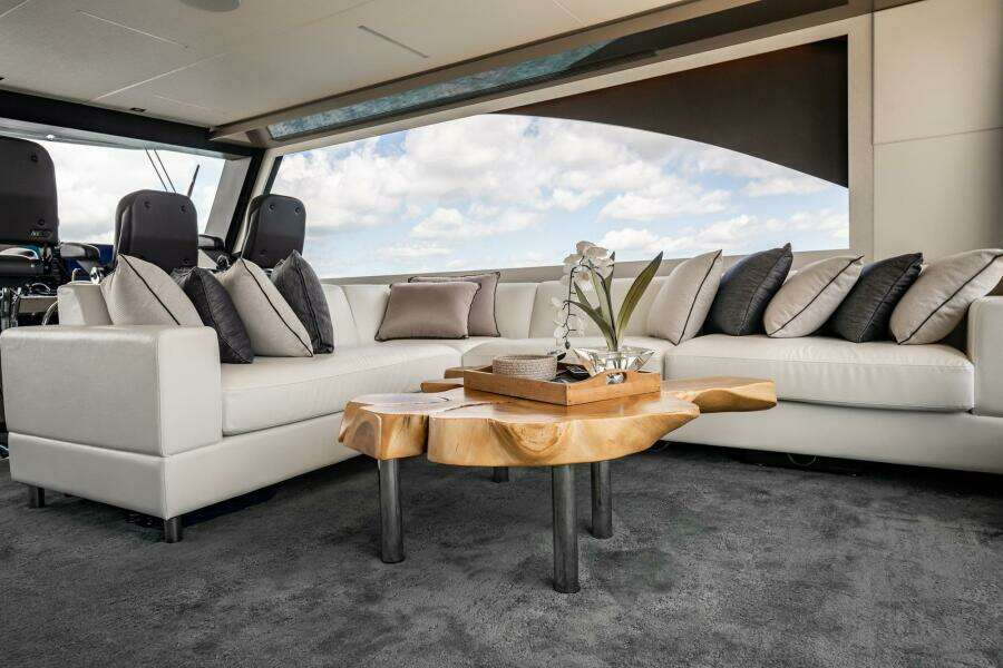 2021 Ocean Alexander 27 Explorer