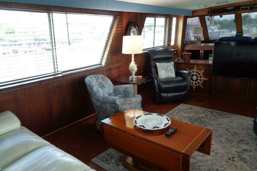 1987 Hatteras 70 Cockpit Motor Yacht