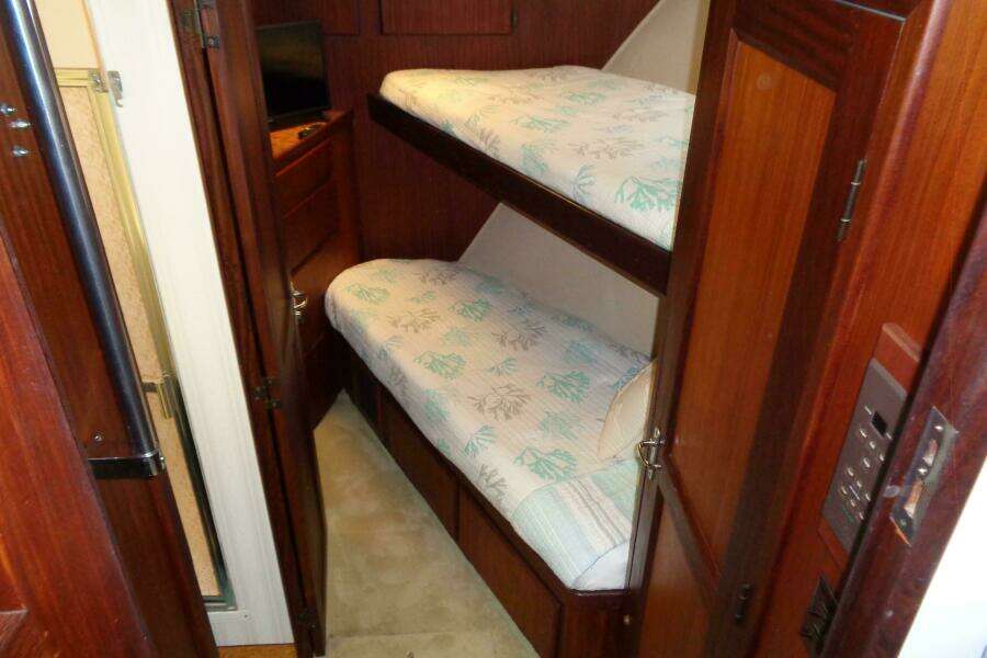 1987 Hatteras 70 Cockpit Motor Yacht