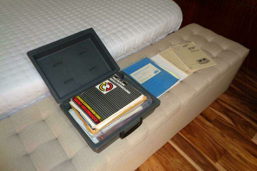 1987 Hatteras 70 Cockpit Motor Yacht