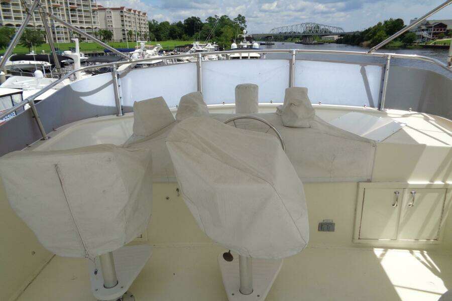 1987 Hatteras 70 Cockpit Motor Yacht