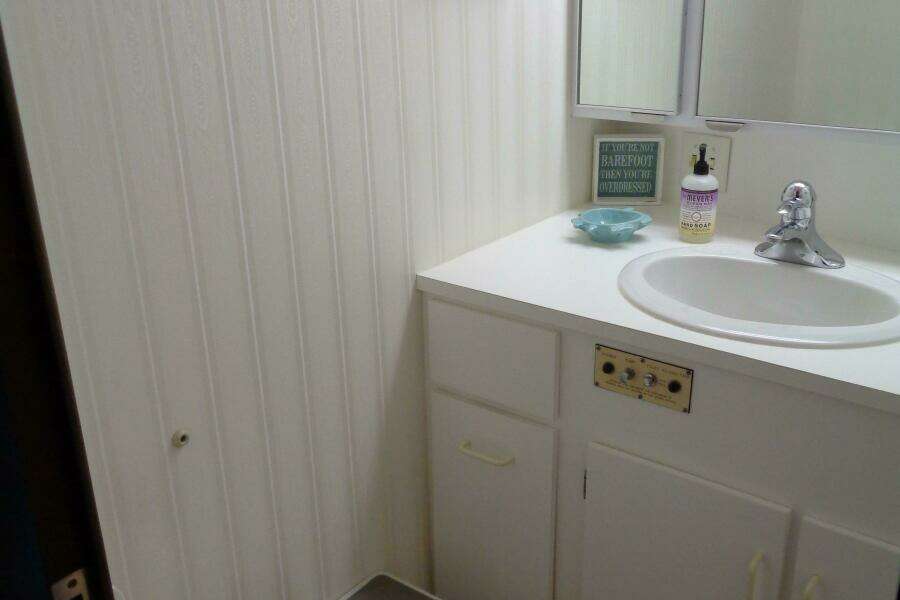 1987 Hatteras 70 Cockpit Motor Yacht