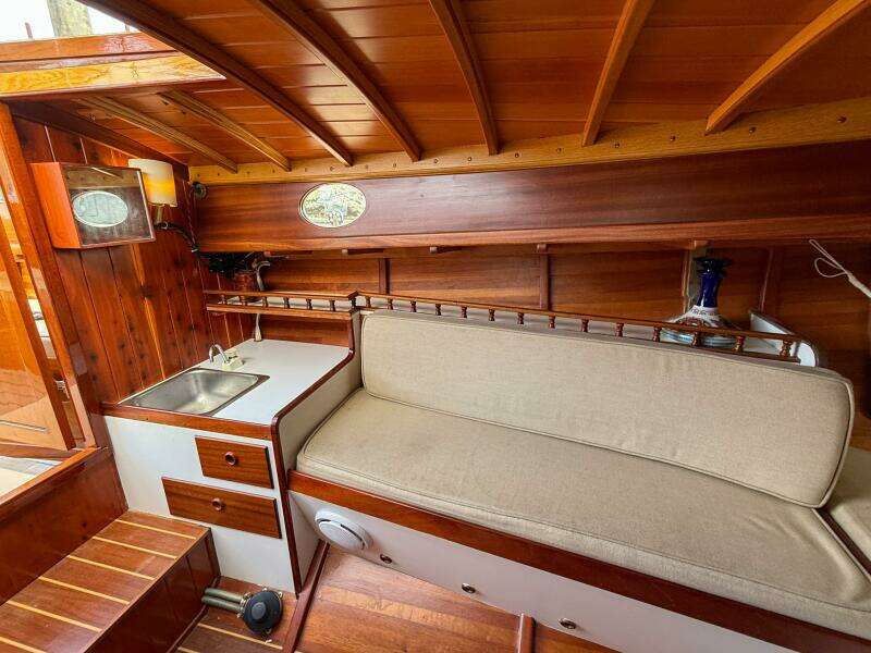 2004 Herreshoff Custom Doug Hylan designed Rozinante