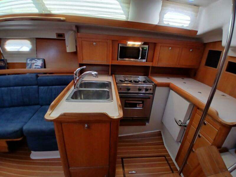 2003 Catalina 350