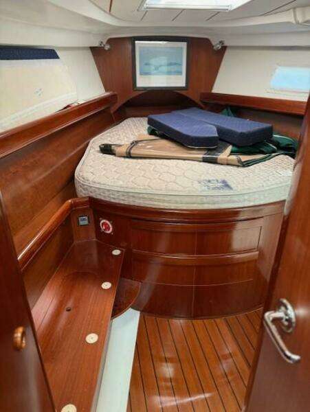 2004 Beneteau 423