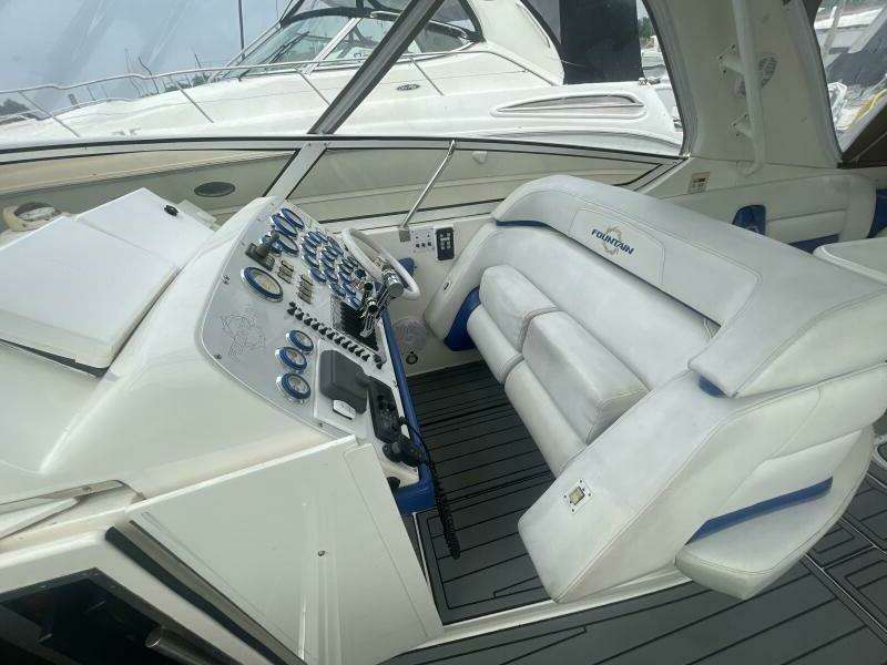 2006 Fountain 48 Express Cruiser