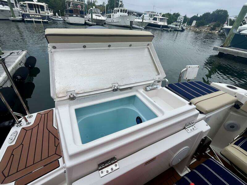 2023 Ranger Tugs R-27