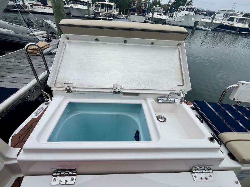 2023 Ranger Tugs R-27