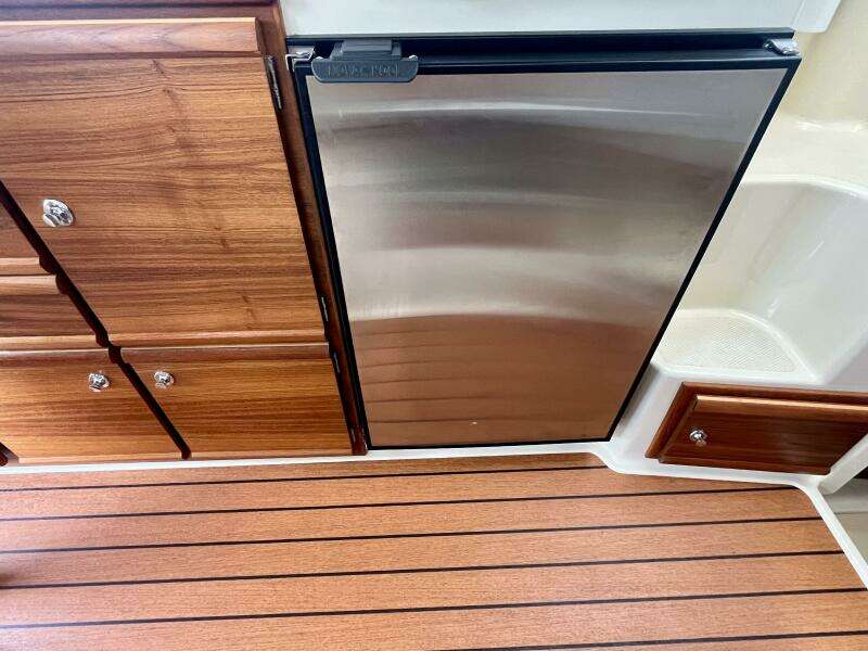 2023 Ranger Tugs R-27