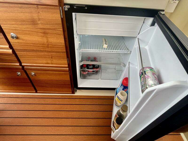 2023 Ranger Tugs R-27