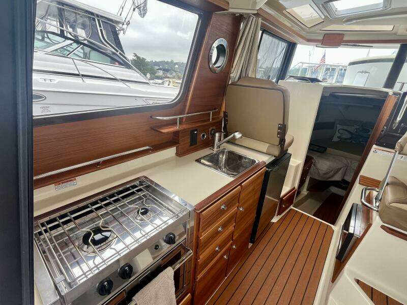 2023 Ranger Tugs R-27