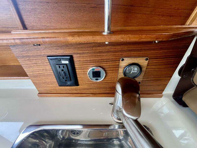 2023 Ranger Tugs R-27