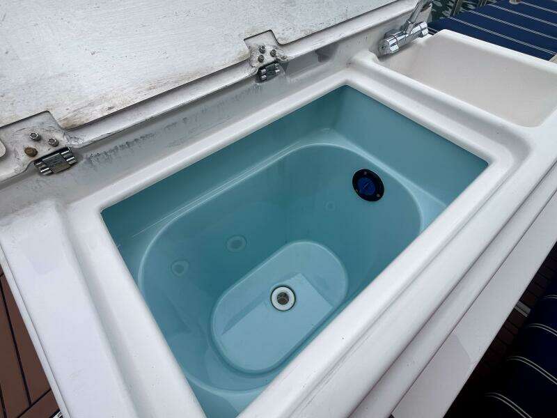 2023 Ranger Tugs R-27