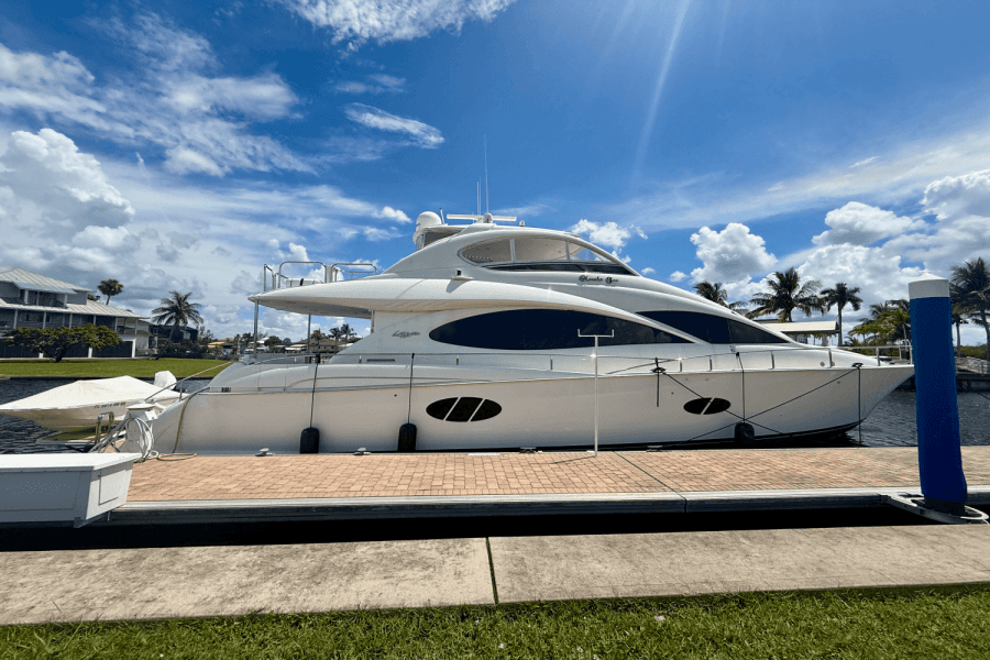 2005  68 FLYBRIDGE
