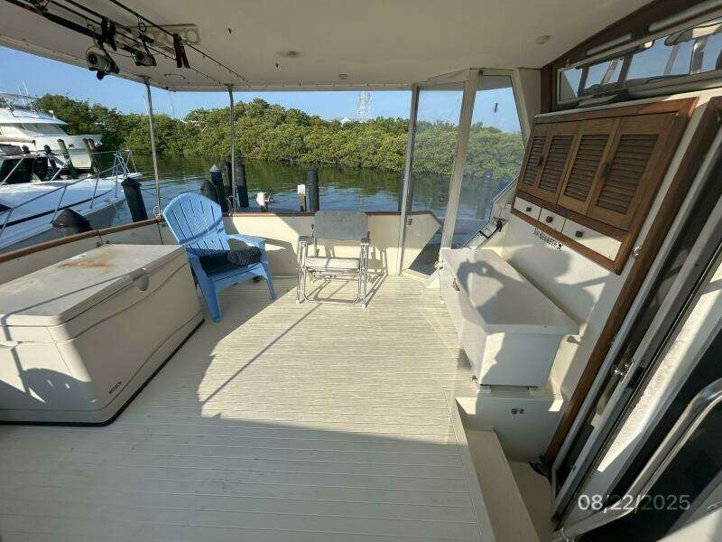 44' Viking sundeck port
