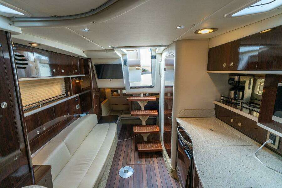 2016 Sea Ray 330 Sundancer