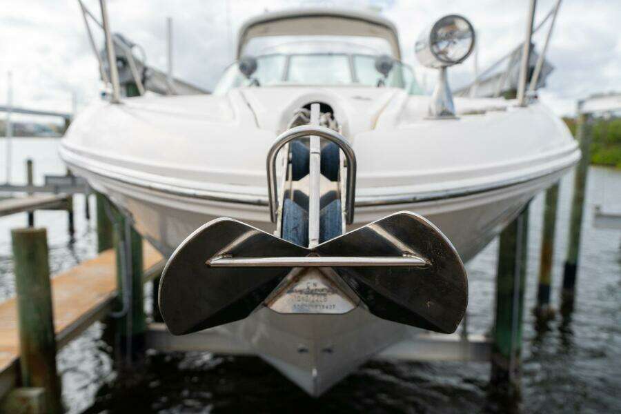 2016 Sea Ray 330 Sundancer