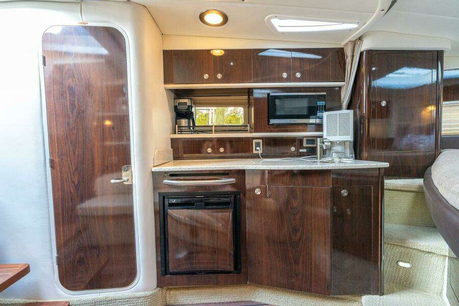 2016 Sea Ray 330 Sundancer
