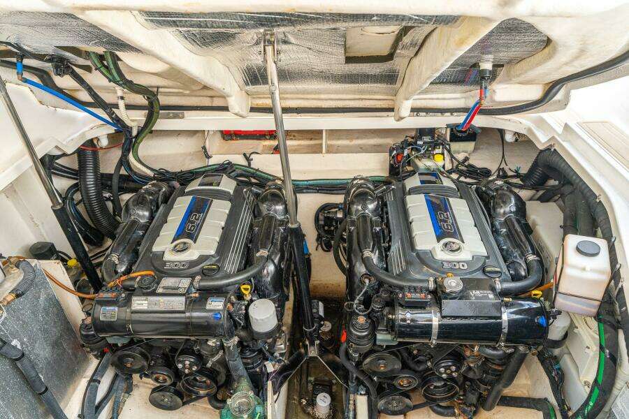 2016 Sea Ray 330 Sundancer