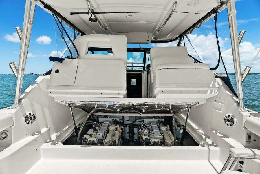 2003 Tiara Yachts 3100 Open LE