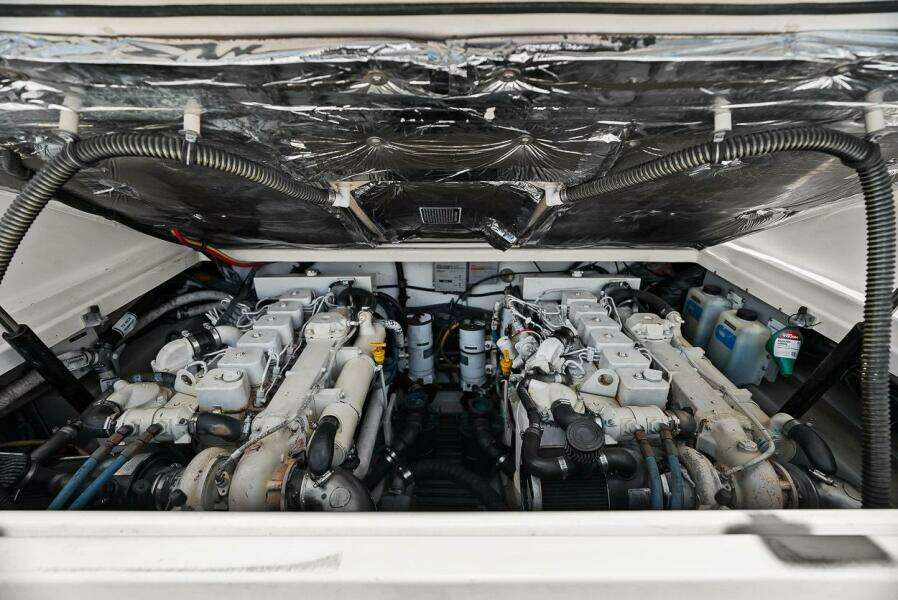 2003 Tiara Yachts 3100 Open LE