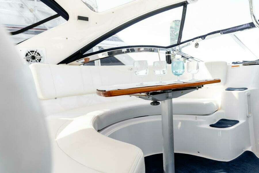 2008 Regal Commodore 4060