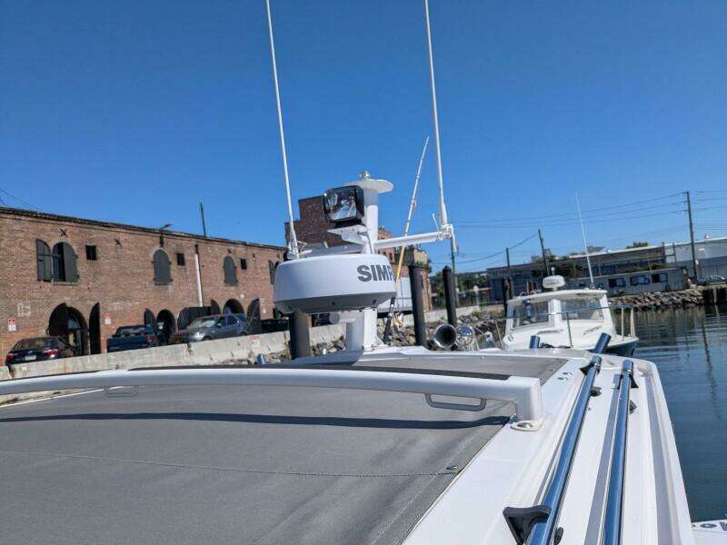 2024 Axopar 37 Cross Cabin with Bench Seat, V10s