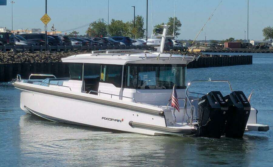 2024 Axopar 37 Cross Cabin with Bench Seat, V10s