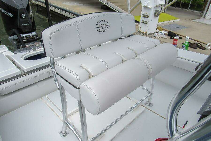 2020 Hell's Bay Boatworks 25 Estero