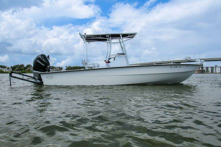 2020 Hell's Bay Boatworks 25 Estero